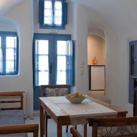 Olyra Traditional Cave Houses Pyrgos Kallistis Exterior photo